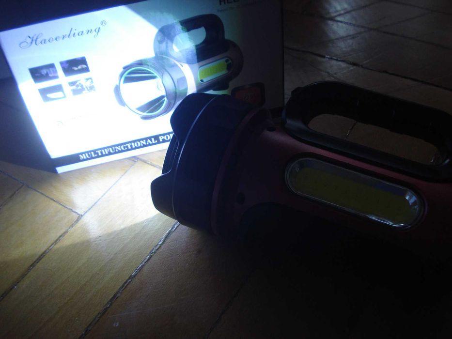 Lanterna de mana 30w cu acumulator 20000 pentru drumetii pescuit