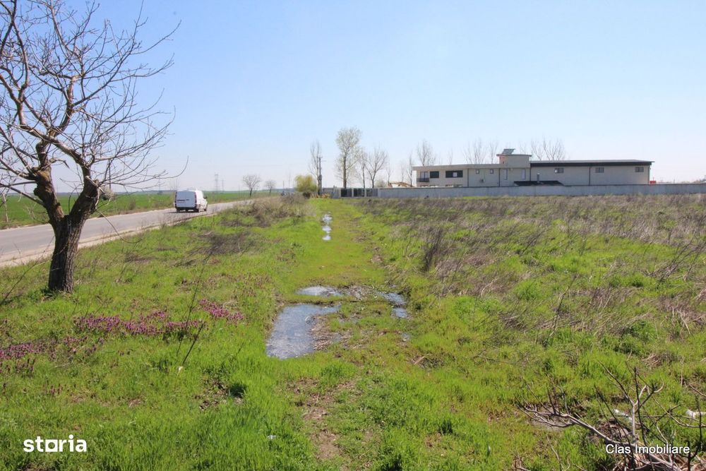 Teren spre Brebeni la strada principala cu deschidere generoasa !!