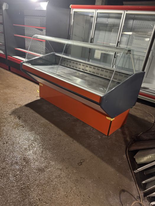 Vetrina xaladelniklar