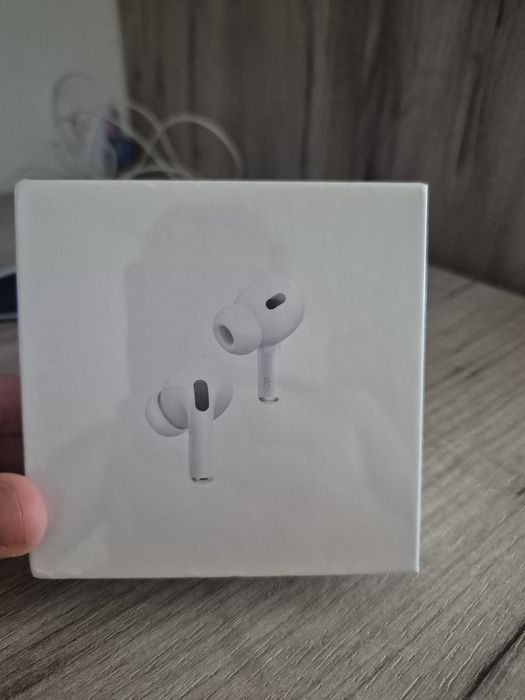 Vând 3 Perechi de Airpods pro 2 USB-C