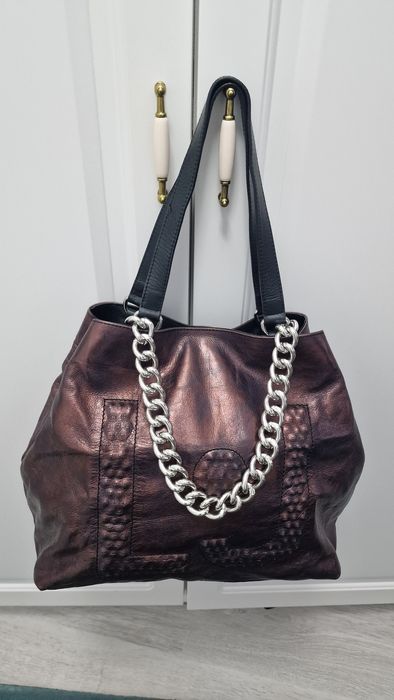 Geanta de umar Liu Jo.