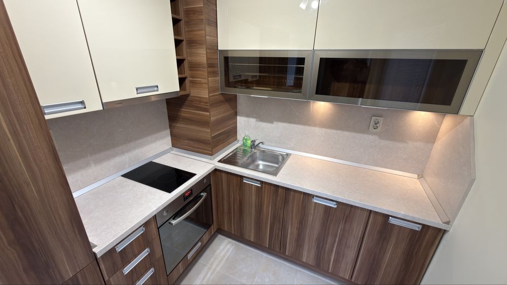 Дава се под наем Двустаен апартамент в Русе, Търговия на едро - 73 кв.м за 382.5 € - Снимка #3