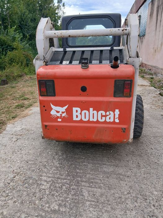 Vând Bobcat 773 3T