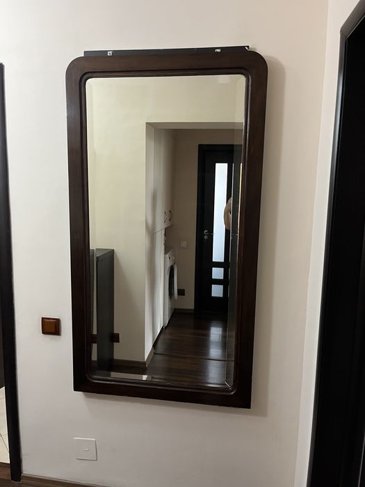 Oglindă Art Deco cu ramă din lemn de nuc