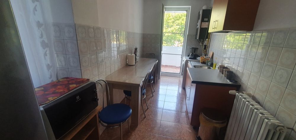 De inchiriat / Cazare Apartament 4 camere 100m2