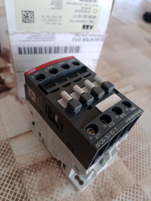 ABB контактор чисто нов
