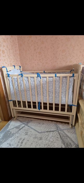 Детская кроватка, матрас, бортик, постельный набор