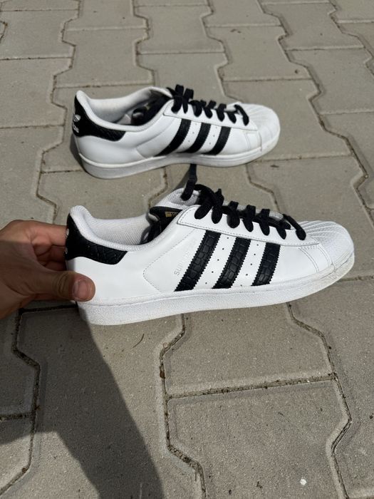 Adidas superstar