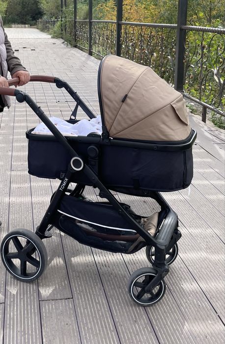 Продам коляску TOMIX