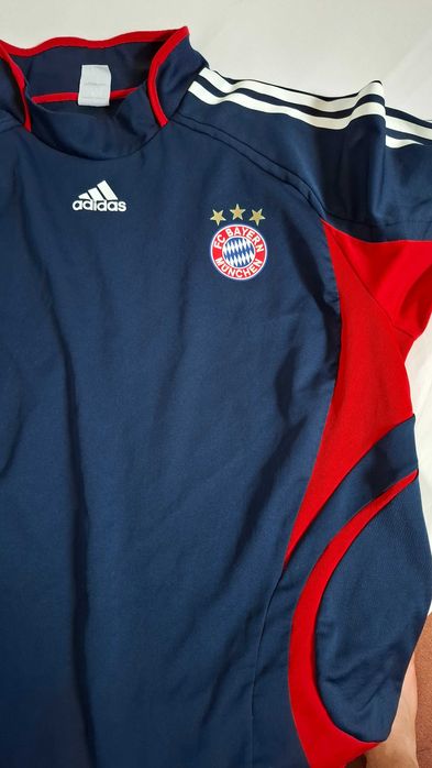Продавам горнище на Байерн Мюнхен