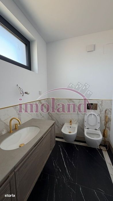 Marina Snagov - Vanzare - Vila NOUA - 5 camere - ponton la Lacul Snago