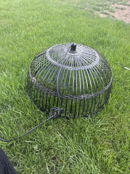 Градинска лампа плетена черно