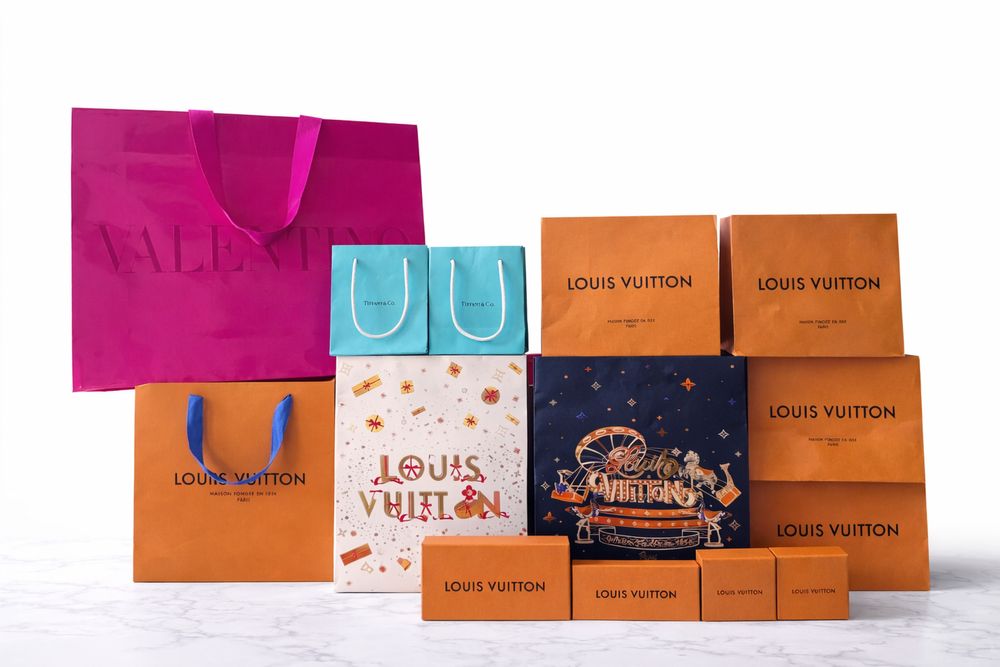 Луксозни торбички и кутии Louis Vuiton