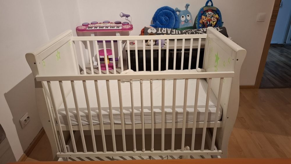 Patut din lemn cu saltea