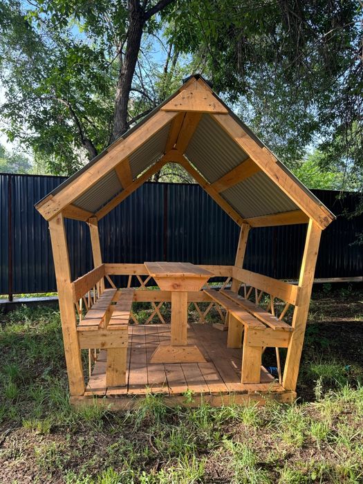 Срочна продам деревянный беседки