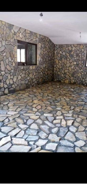 Vând piatră și montez