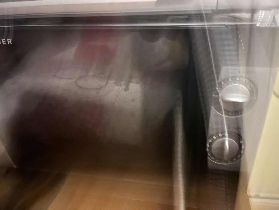 Микровълнова фурна с грил Candy