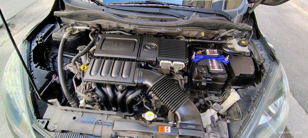 Mazda 2  бензин 1.35