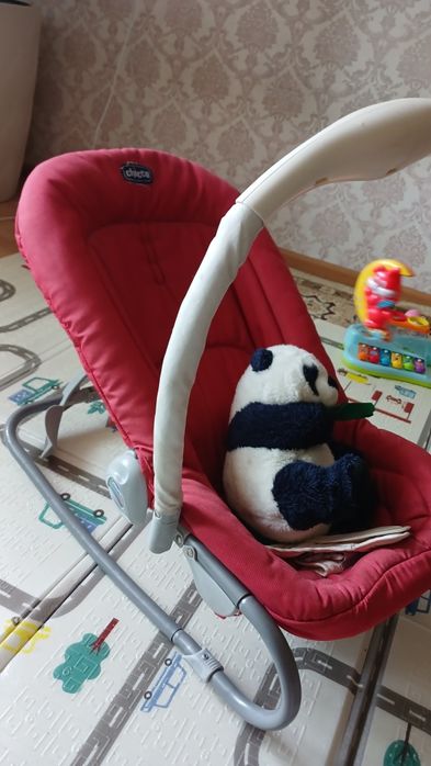 Шезлонг фирмы chicco