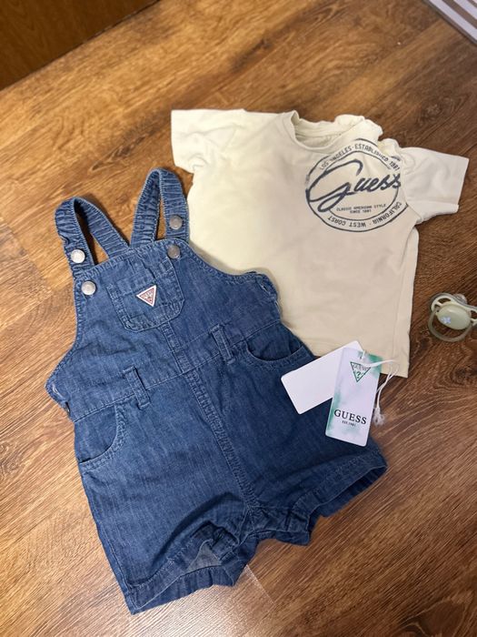 GUESS бебешки сет 6/9 месеца