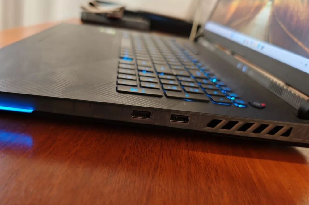 ASUS ROG SCAR 18, i9-13980HX, RTX4080