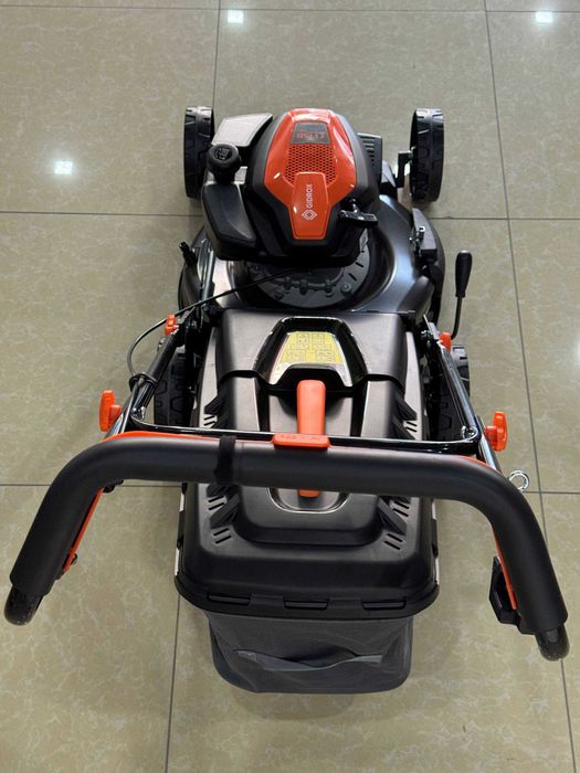Газонакасилка бензиновая LM46 GIDROX