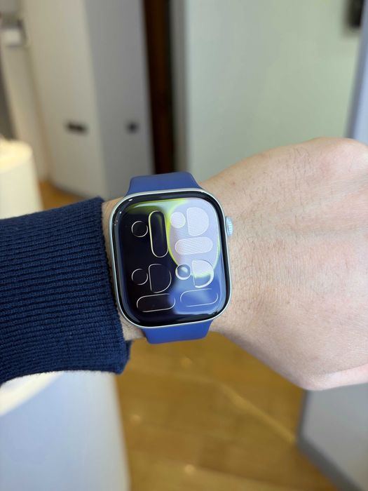 Apple iWatch 10 Series 46 mm Jet Black , Silver