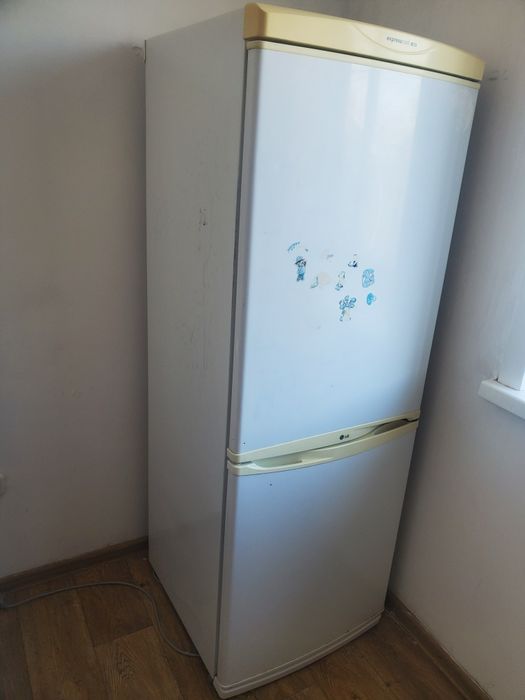 Продам холодильник