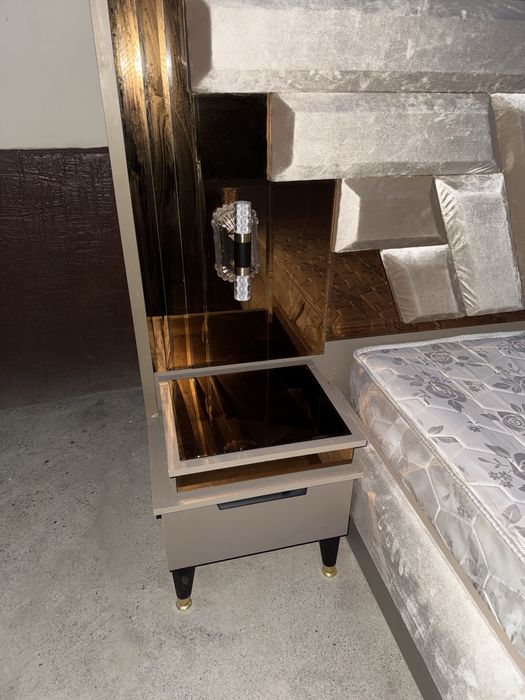 Срочно спальни гарнитур сотилади холати тиниқ