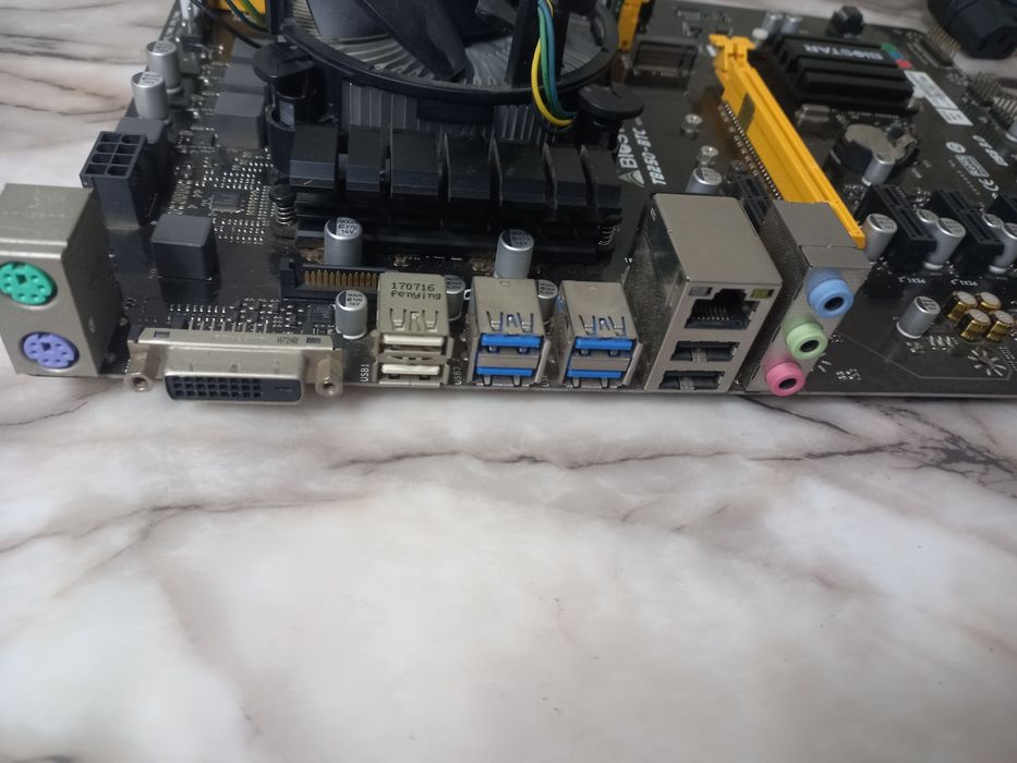 Дънна платка Biostar TB250-BTC+ Intel® Core i5-7500+16gb ddr4
