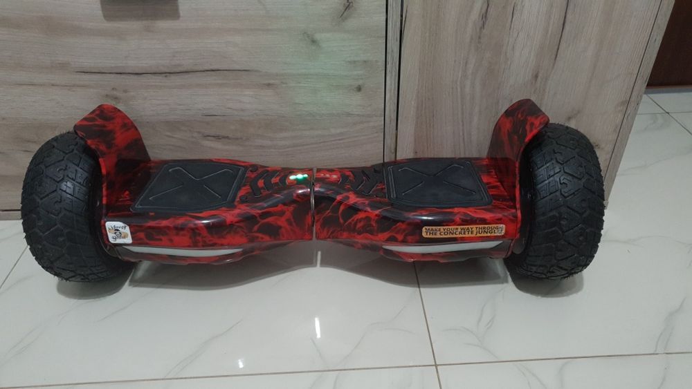 Hoverboard Hummer aproape nou
