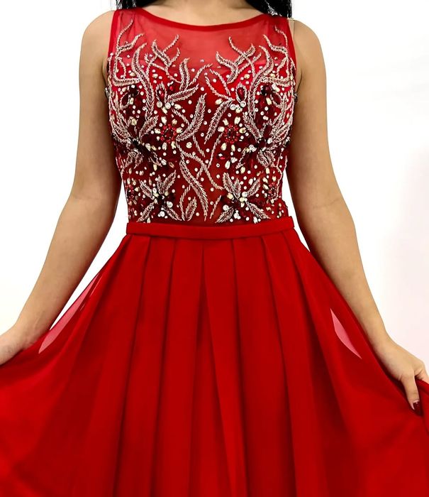 Продам платье нарядное