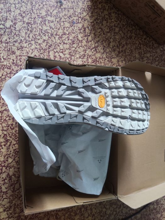 Altra olympus 6 vibram eur 44