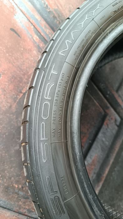 225/45/17 Dunlop