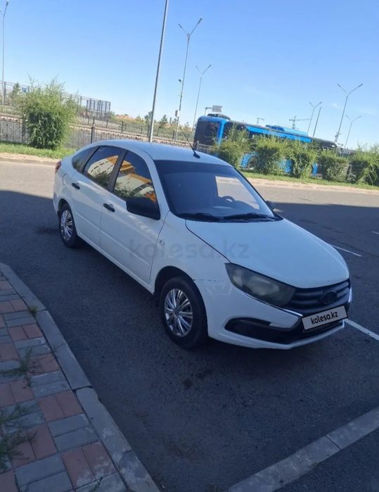 Продам срочно  Ладу Гранту FL 2021