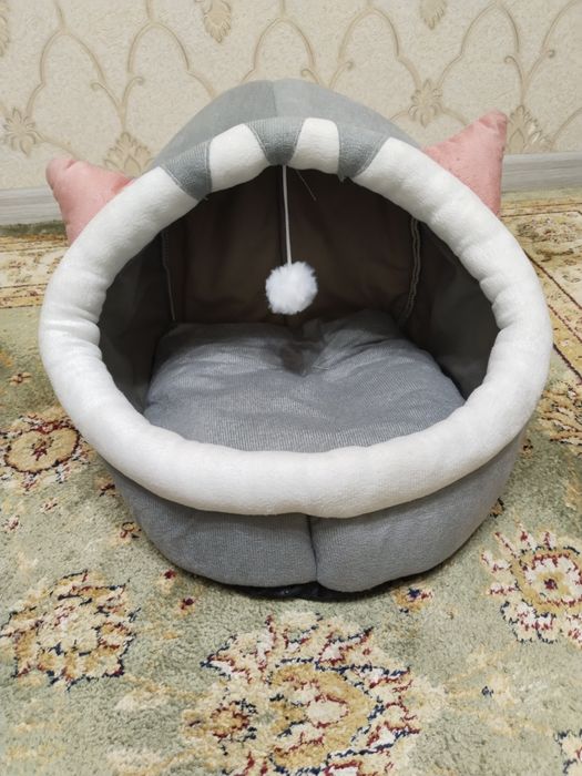 Лежанка для кота