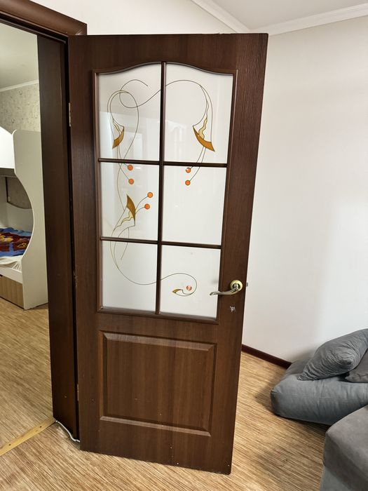 Продам б/у двери по 5 тыс