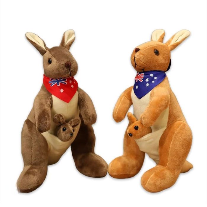 Плюшена играчка кенгуру 45см