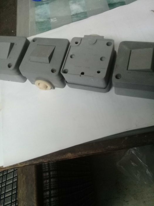 Выключатели сетевые 250 вольт, 6 ампер. СССР.