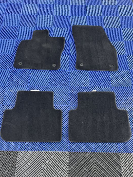 Мокетени стелки за VW SKODA MG BMW RAV 4 RANGE ROVER