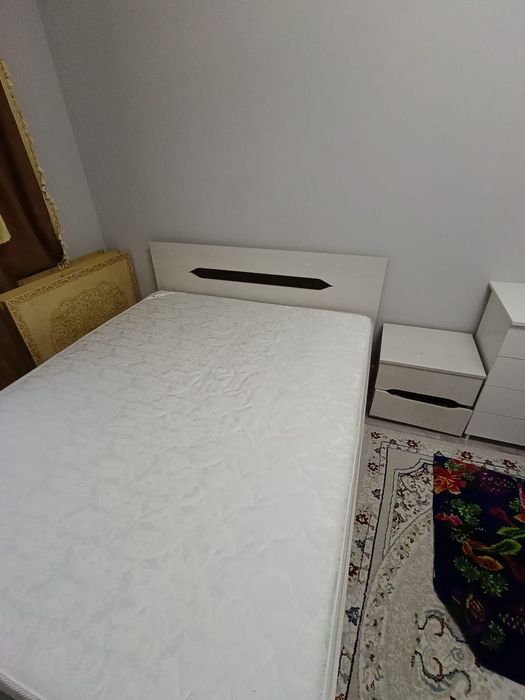 Кравать с матрасом