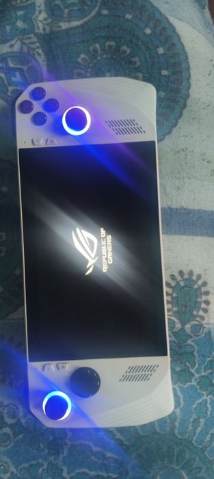 Asus rog Ally 16 GB ram