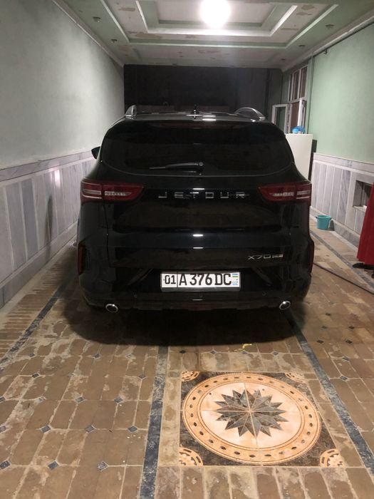 Jetour x70 sotiladi