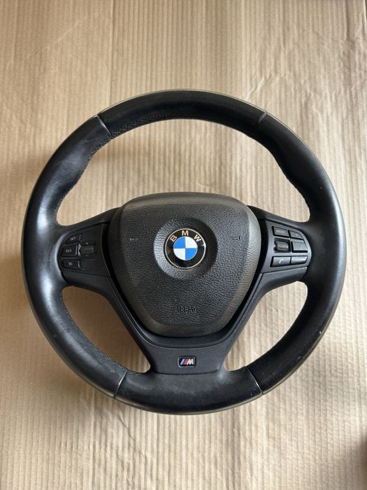 М волан с подгрев за Бмв Х3 Ф25 (M volan podgrev bmw x3 f25)