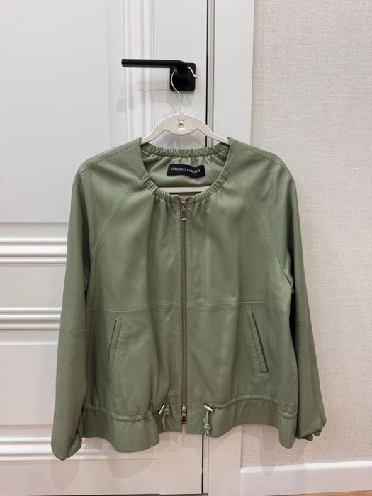 Куртка кожаная, зеленого цвета