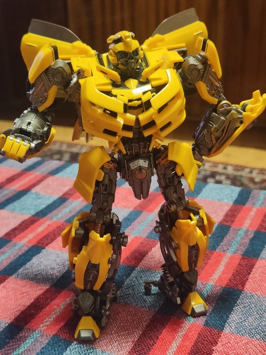 WW-01 KO Transformers Bumblebee