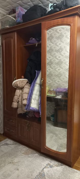 Продам шкаф в прихожую