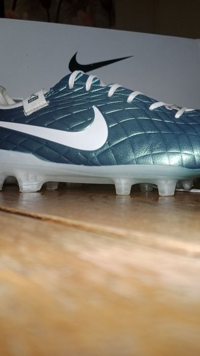 Бутсы Найк тиемпо