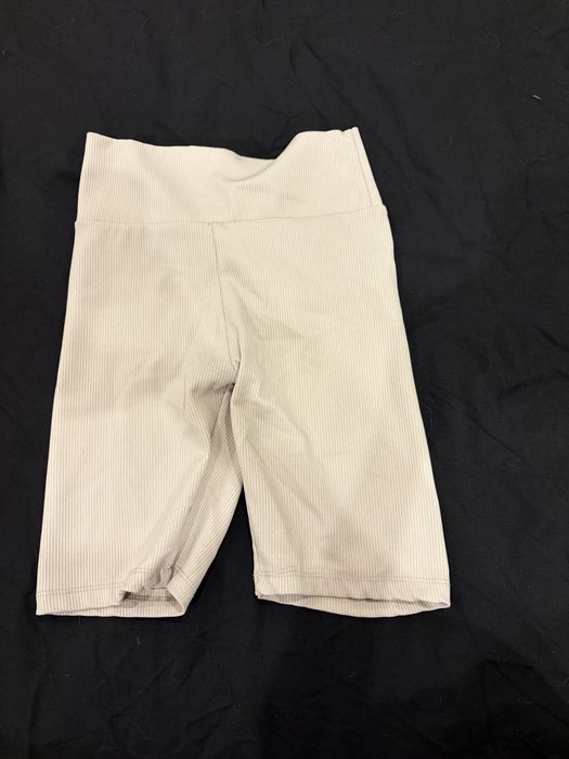 Всичко по 5€ хс размер