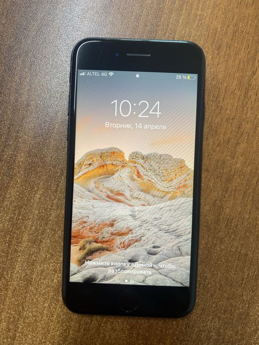 Apple iPhone 7 (32Gb)